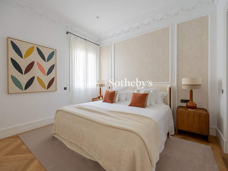 Apartment for Sale in Madrid, Madrid 18
