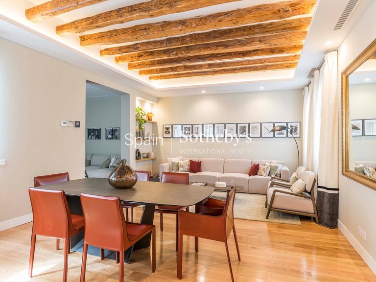 Apartment for Sale in Madrid, Madrid 18