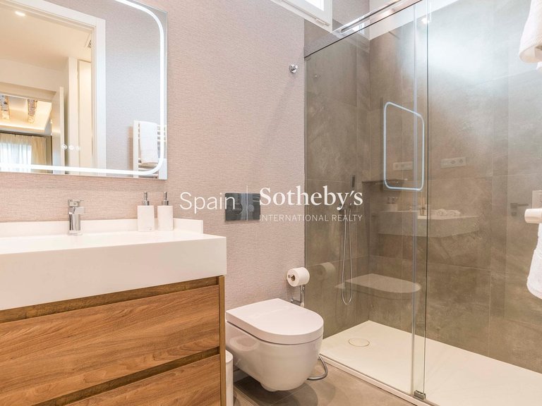 Apartment for Sale in Madrid, Madrid 28