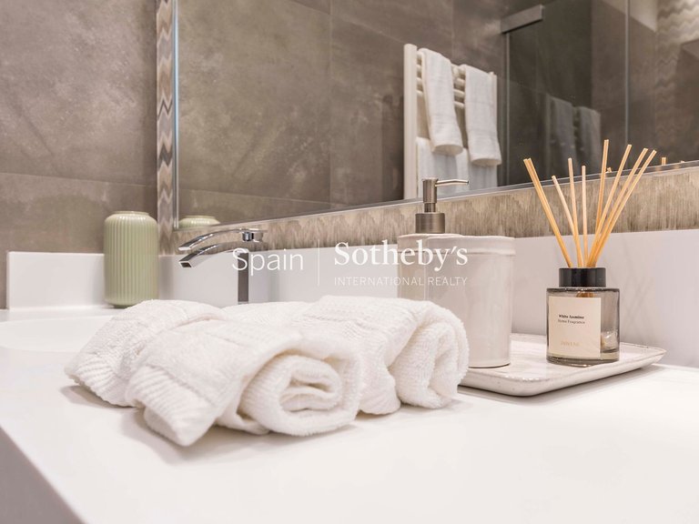 Apartment for Sale in Madrid, Madrid 41