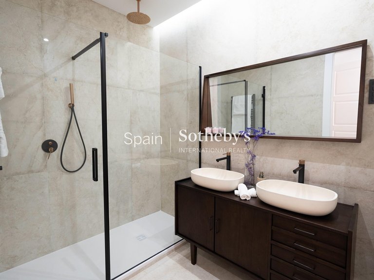 Apartment for Sale in Madrid, Madrid 14
