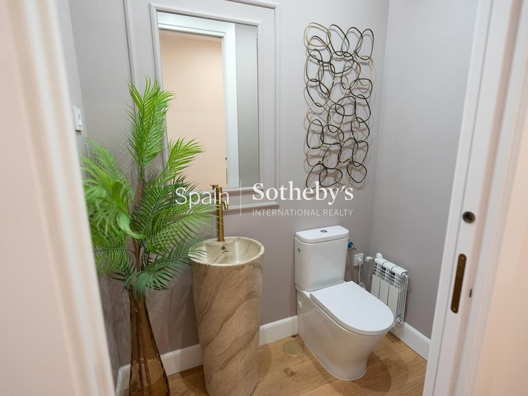 Apartment for Sale in Madrid, Madrid 11