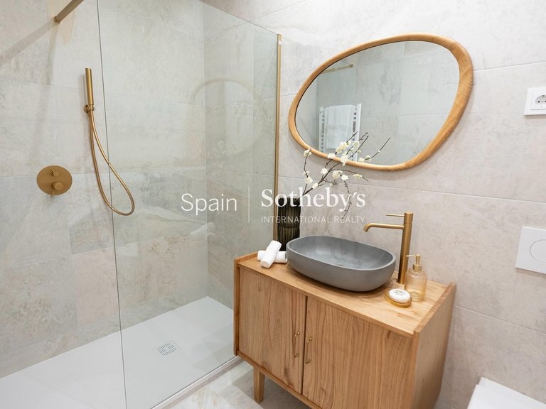 Apartment for Sale in Madrid, Madrid 12