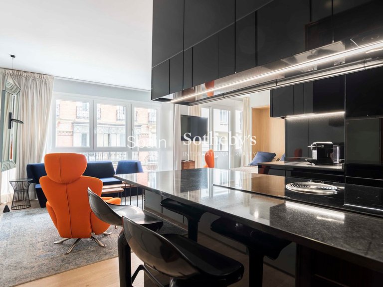 Apartment for Sale in Madrid, Madrid 18