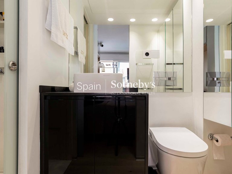 Apartment for Sale in Madrid, Madrid 27
