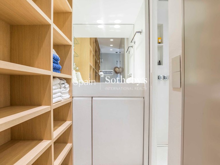 Apartment for Sale in Madrid, Madrid 32