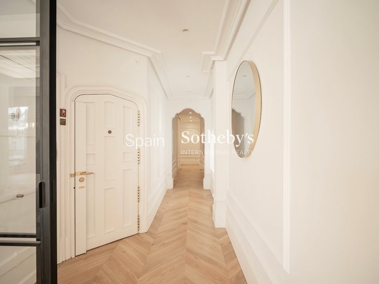 Apartment for Sale in Madrid, Madrid 16