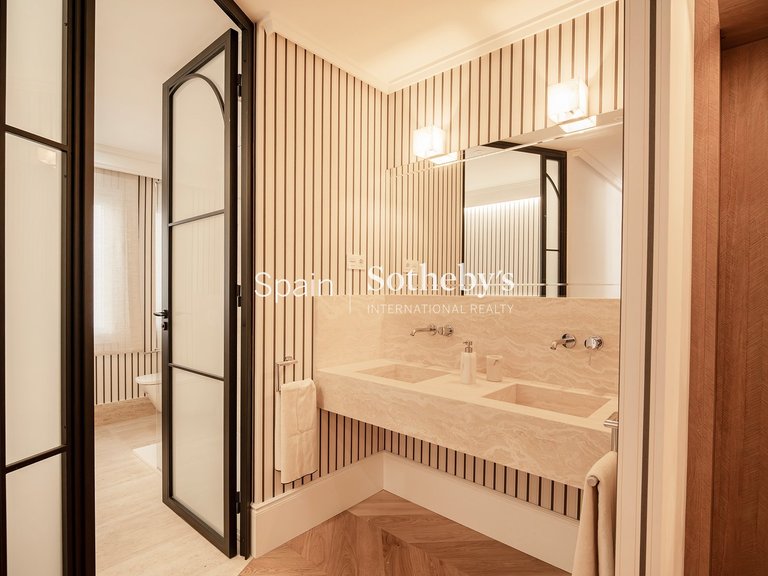 Apartment for Sale in Madrid, Madrid 23