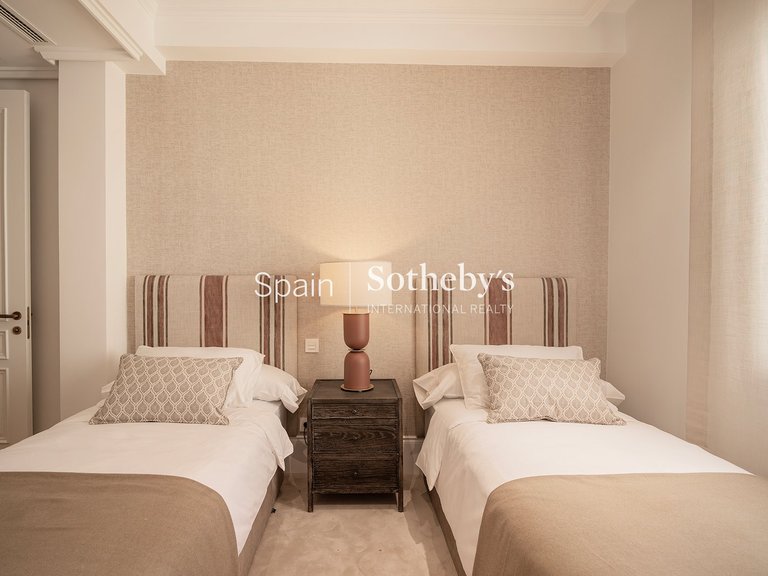 Apartment for Sale in Madrid, Madrid 32