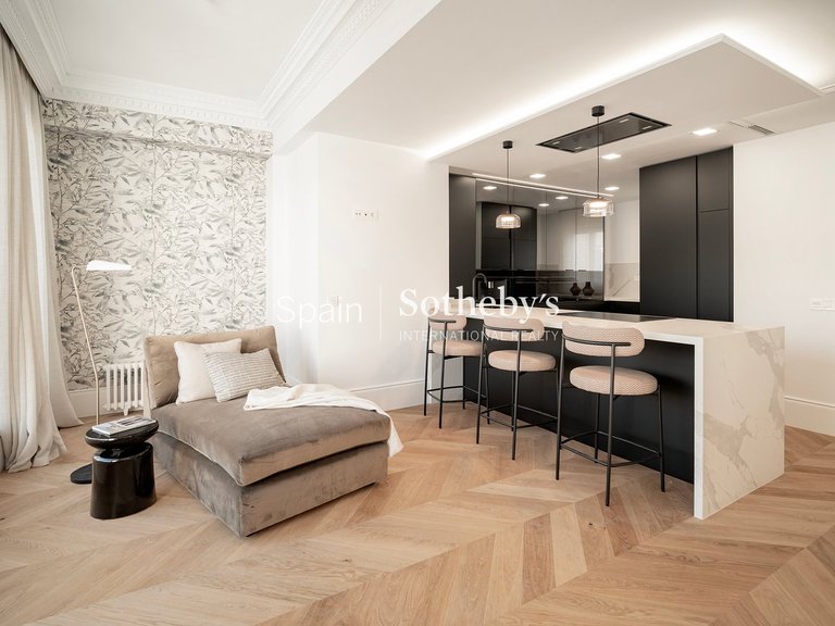 Apartment for Sale in Madrid, Madrid 11