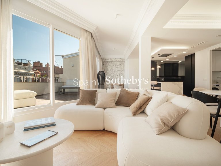 Apartment for Sale in Madrid, Madrid 2
