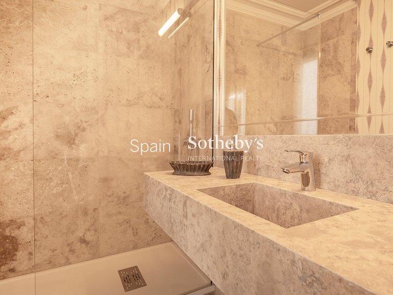 Apartment for Sale in Madrid, Madrid 28