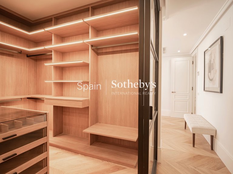 Apartment for Sale in Madrid, Madrid 20