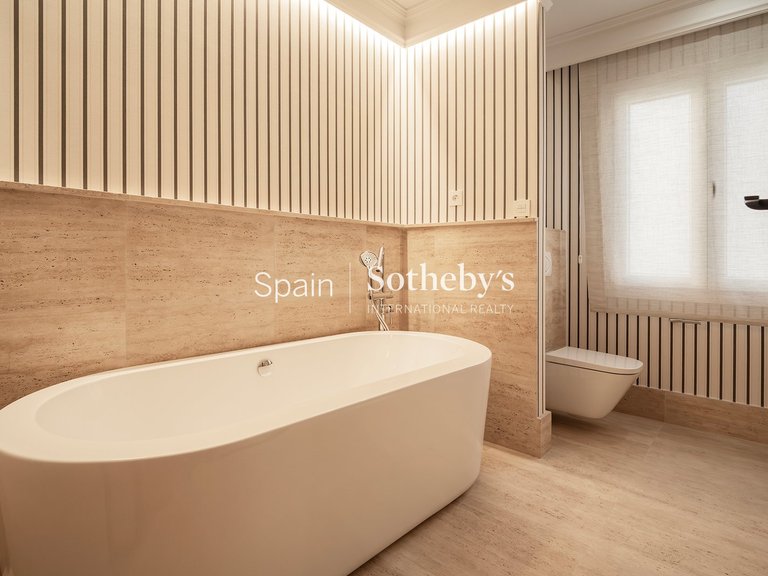 Apartment for Sale in Madrid, Madrid 22