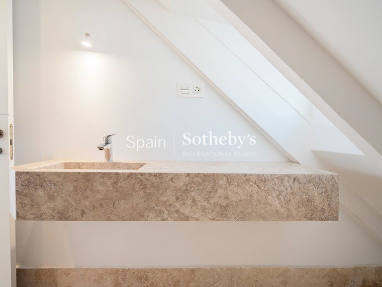 Apartment for Sale in Madrid, Madrid 17