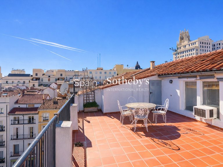 Penthouse for Sale in Madrid, Madrid 39