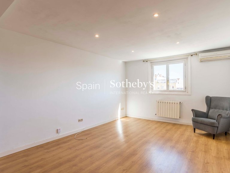 Penthouse for Sale in Madrid, Madrid 23