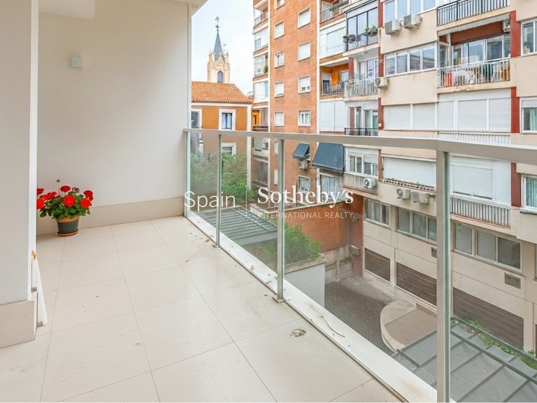 Apartment for Sale in Madrid, Madrid 5