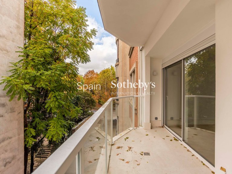 Apartment for Sale in Madrid, Madrid 32