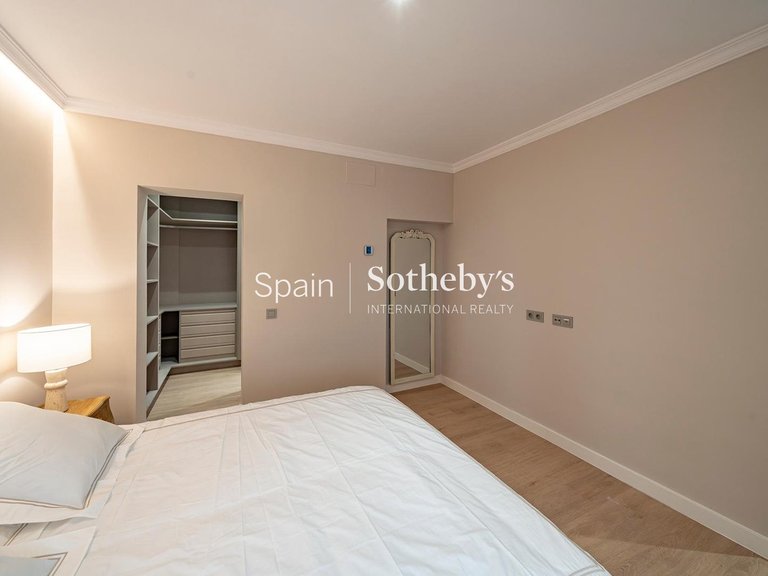 Apartment for Sale in Madrid, Madrid 16