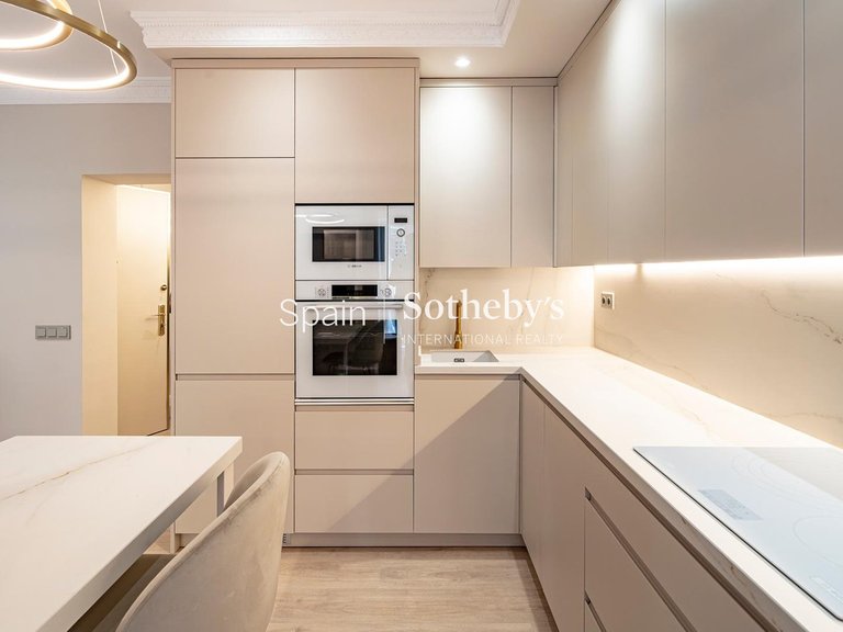 Apartment for Sale in Madrid, Madrid 12
