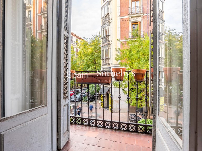 Apartment for Sale in Madrid, Madrid 12