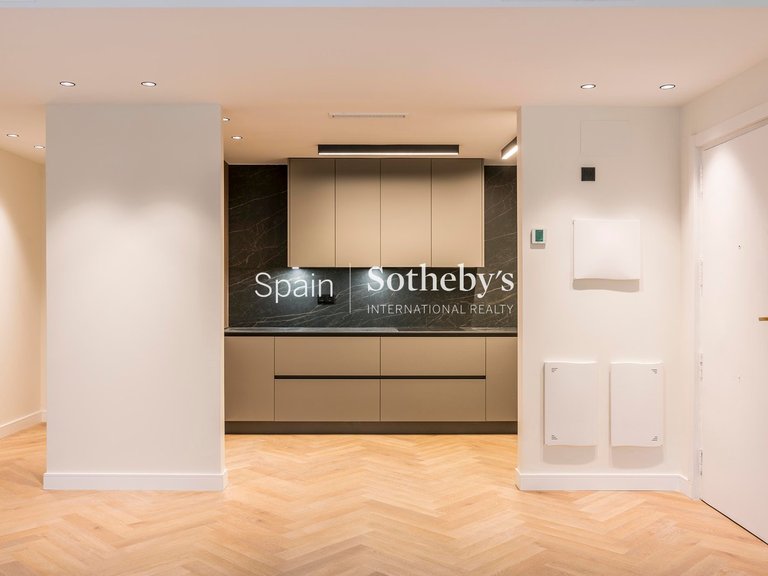 Apartment for Sale in Madrid, Madrid 11