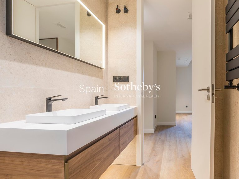 Apartment for Sale in Madrid, Madrid 23