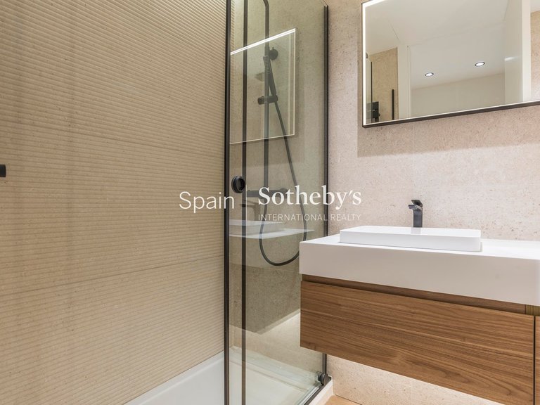 Apartment for Sale in Madrid, Madrid 38