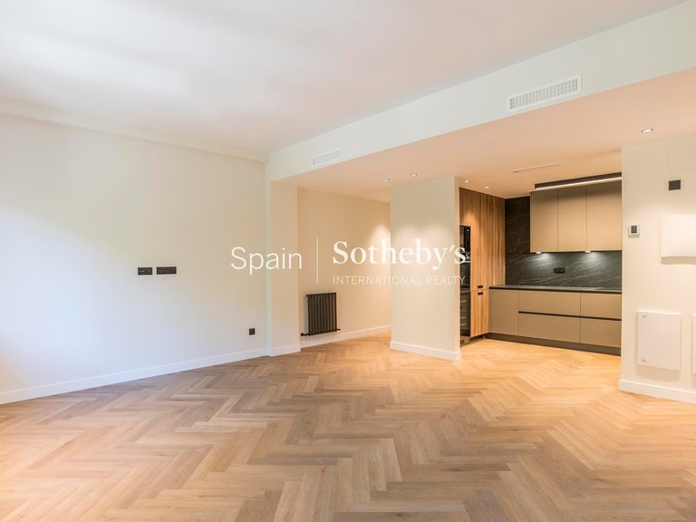 Apartment for Sale in Madrid, Madrid 8
