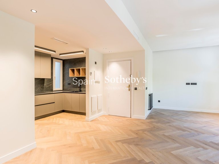 Apartment for Sale in Madrid, Madrid 17