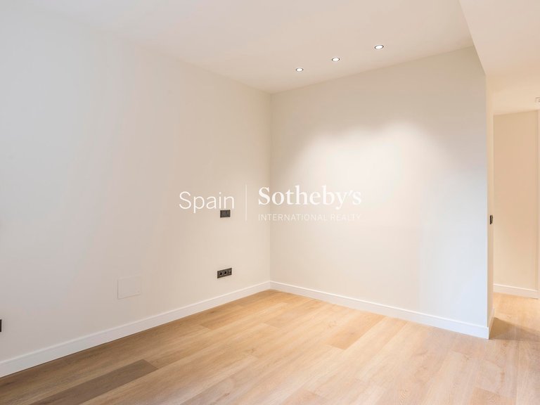 Apartment for Sale in Madrid, Madrid 33