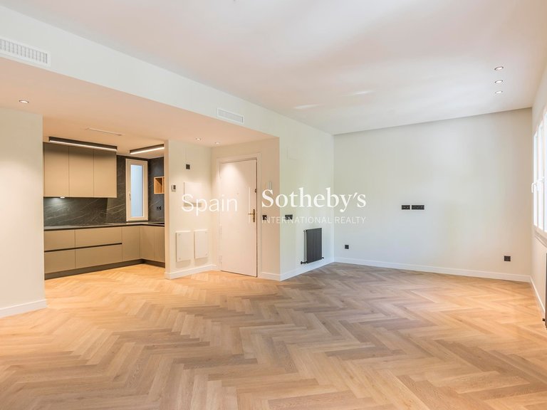 Apartment for Sale in Madrid, Madrid 2