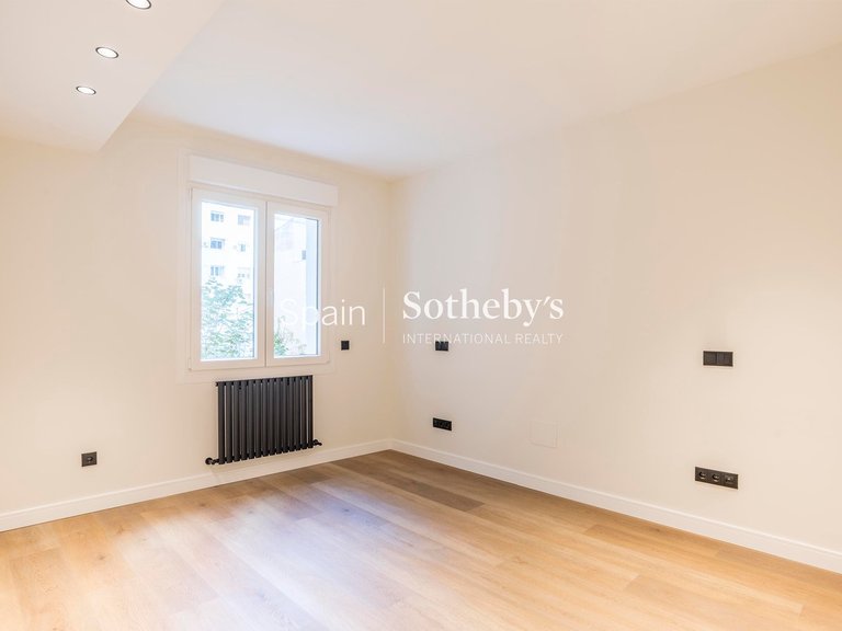 Apartment for Sale in Madrid, Madrid 28