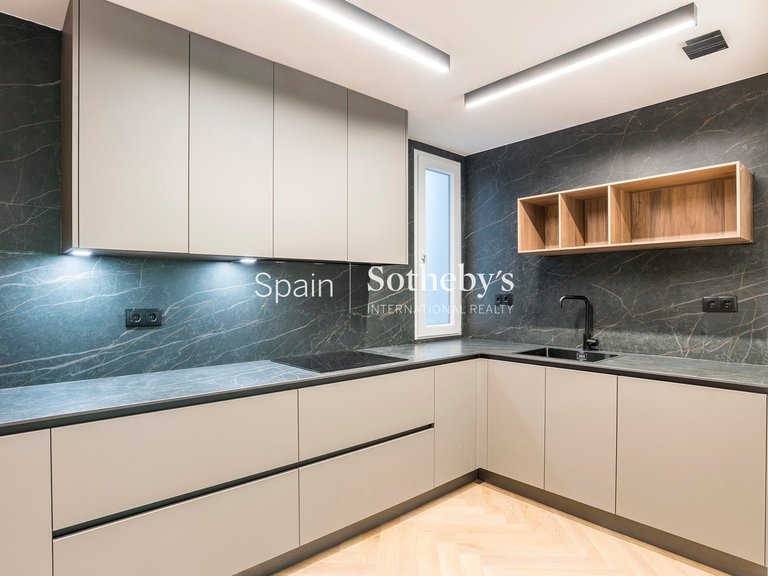 Apartment for Sale in Madrid, Madrid 14