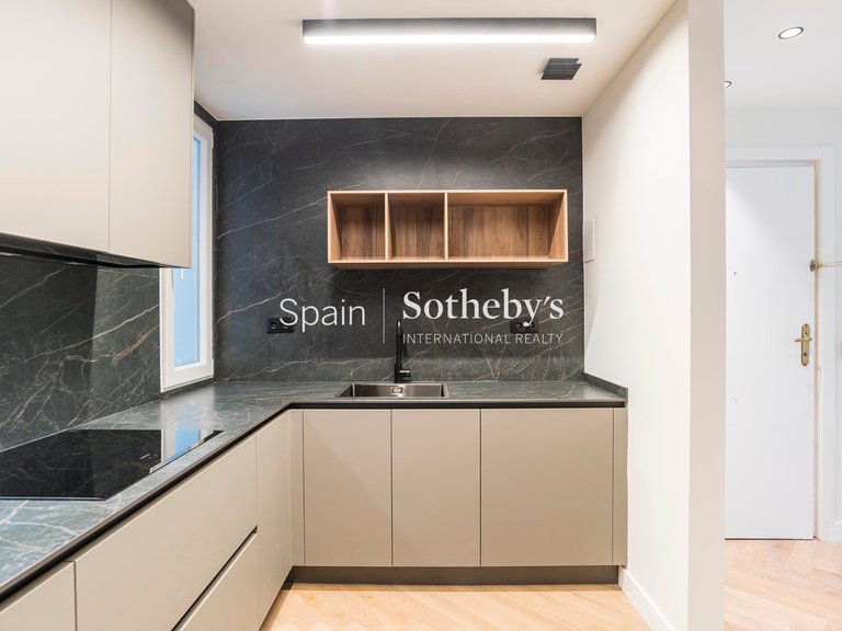Apartment for Sale in Madrid, Madrid 13