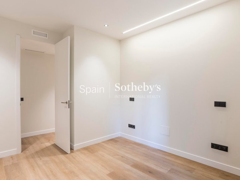 Apartment for Sale in Madrid, Madrid 27