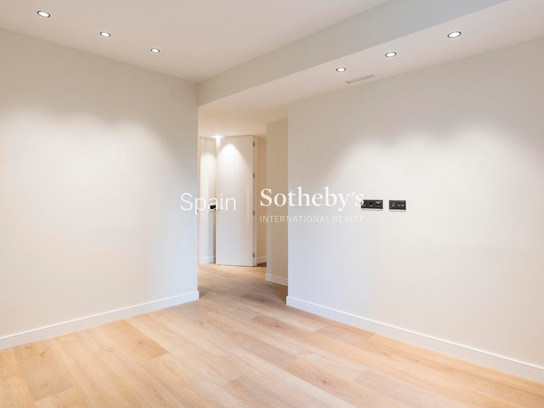 Apartment for Sale in Madrid, Madrid 31