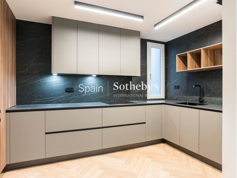 Apartment for Sale in Madrid, Madrid 12
