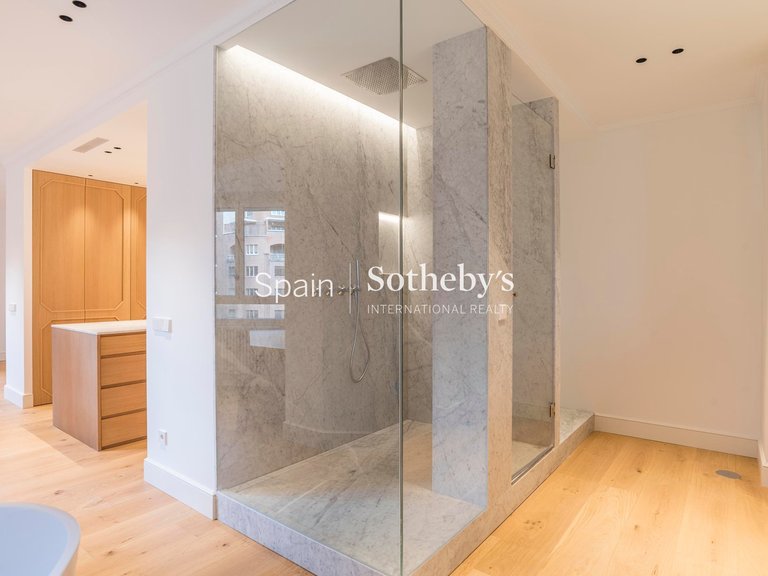 Apartment for Sale in Madrid, Madrid 24