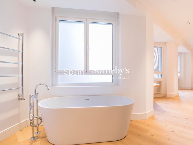 Apartment for Sale in Madrid, Madrid 40