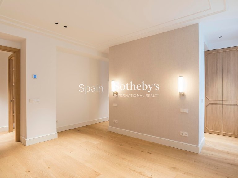 Apartment for Sale in Madrid, Madrid 46