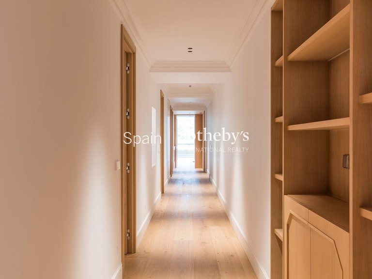 Apartment for Sale in Madrid, Madrid 18