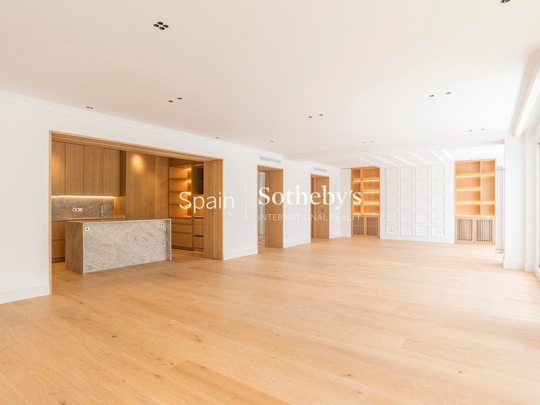 Apartment for Sale in Madrid, Madrid 17
