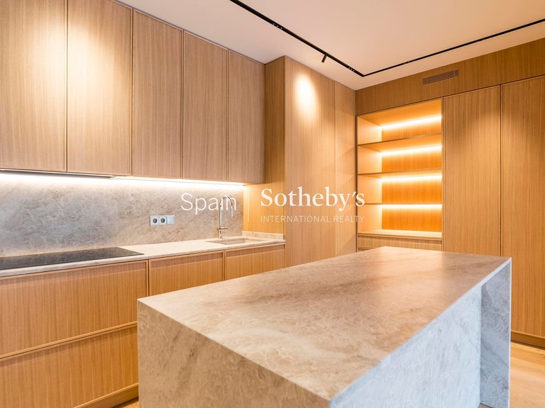 Apartment for Sale in Madrid, Madrid 11