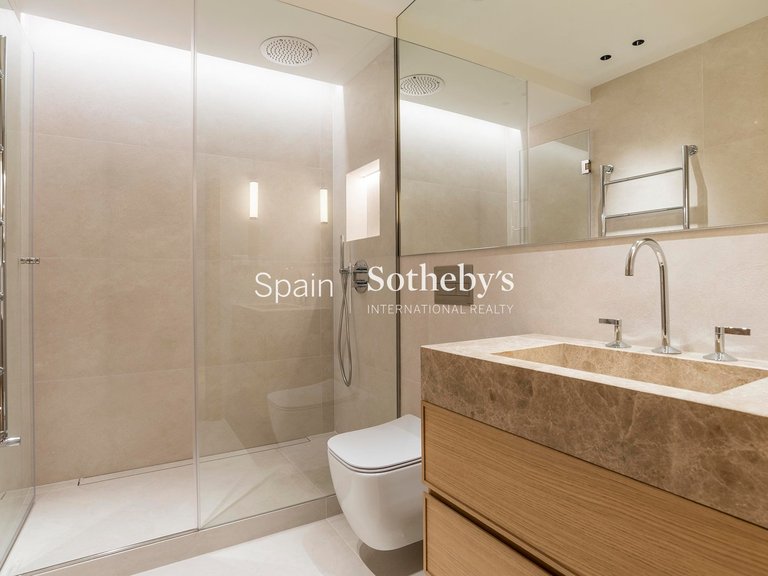 Apartment for Sale in Madrid, Madrid 55