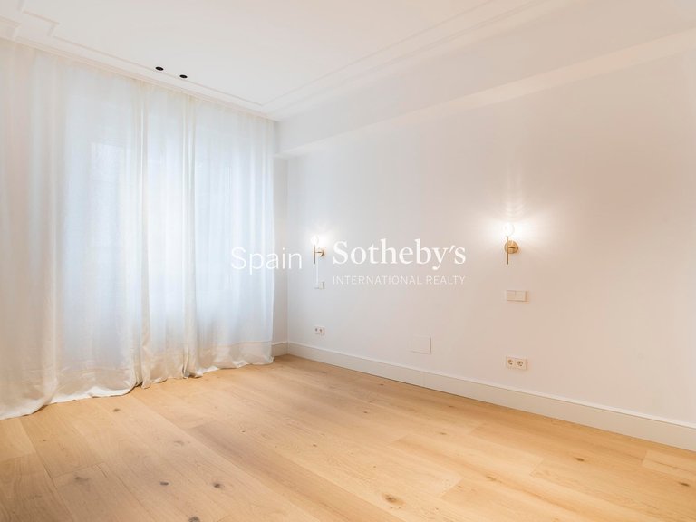 Apartment for Sale in Madrid, Madrid 53