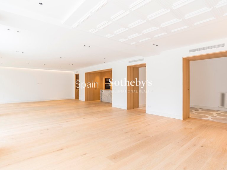 Apartment for Sale in Madrid, Madrid 16