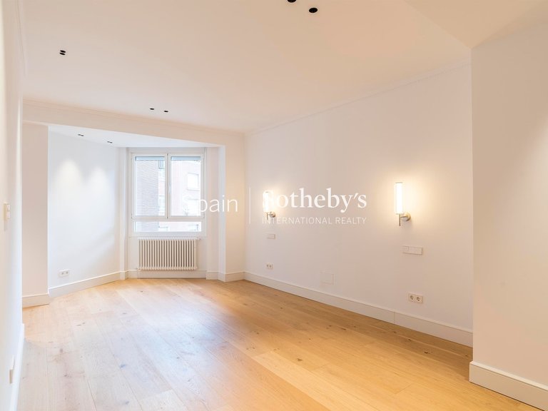 Apartment for Sale in Madrid, Madrid 42