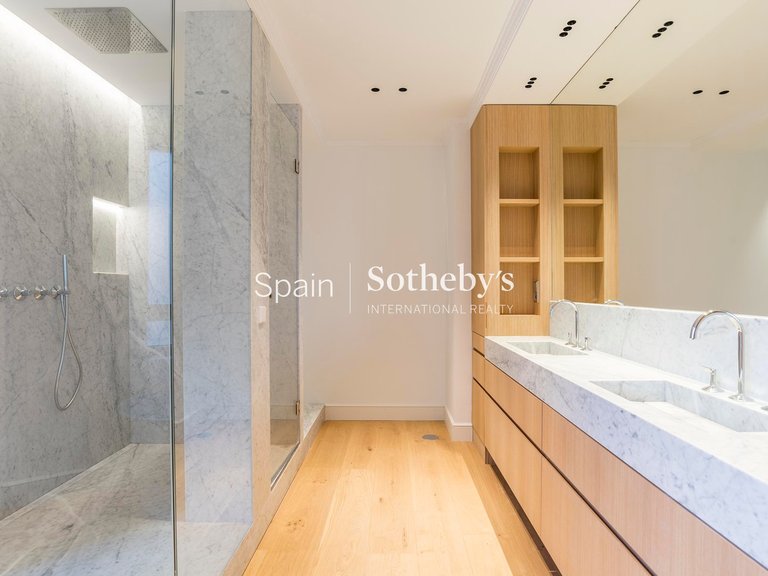 Apartment for Sale in Madrid, Madrid 41